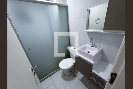 Banheiro de apartamento à venda com 2 quartos, 74m² em Santos Dumont, São Leopoldo