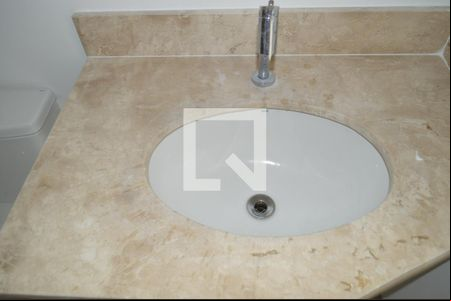 Banheiro de kitnet/studio à venda com 1 quarto, 27m² em Vila Dom Pedro I, São Paulo