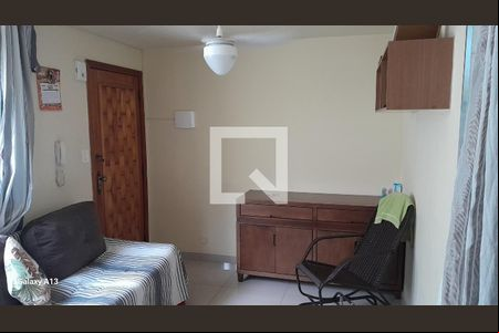 Sala de apartamento à venda com 2 quartos, 54m² em Brás de Pina, Rio de Janeiro