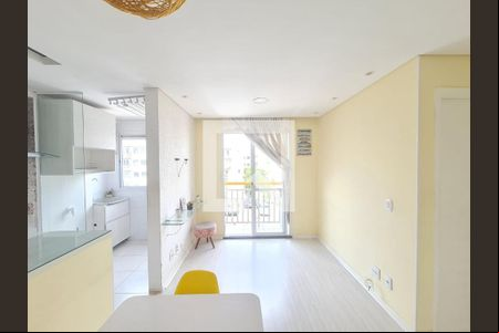 Sala de apartamento para alugar com 2 quartos, 45m² em Jardim Guilhermino, Guarulhos