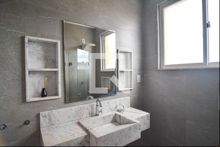Banheiro de apartamento à venda com 1 quarto, 50m² em Centro, Niterói