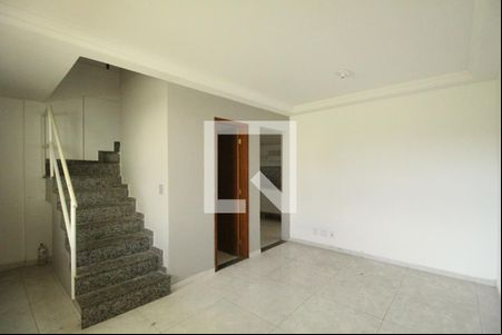 Sala de casa de condomínio à venda com 3 quartos, 90m² em Pechincha, Rio de Janeiro