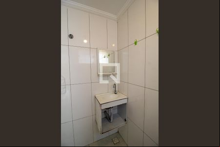 Banheiro de kitnet/studio para alugar com 1 quarto, 40m² em Vila Santana, Sorocaba