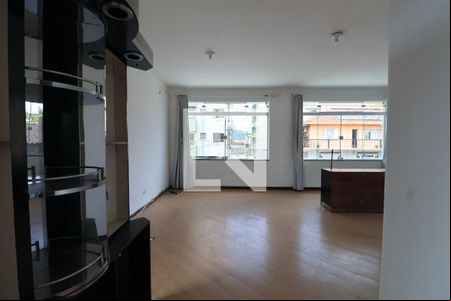 Sala 2 de casa para alugar com 5 quartos, 300m² em Vila Ligya, Guarujá