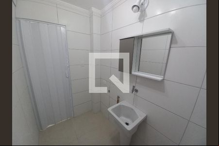 Banheiro de apartamento para alugar com 1 quarto, 30m² em Itararé, São Vicente