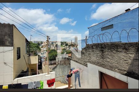 Vista de casa para alugar com 3 quartos, 70m² em Vila Vitória, Santo André