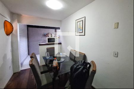 Sala de casa à venda com 4 quartos, 400m² em Piratininga, Niterói