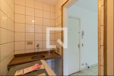 Cozinha de kitnet/studio para alugar com 1 quarto, 19m² em Água Branca, São Paulo