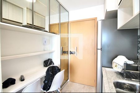 Sala/Cozinha de kitnet/studio para alugar com 1 quarto, 30m² em Boca do Rio, Salvador