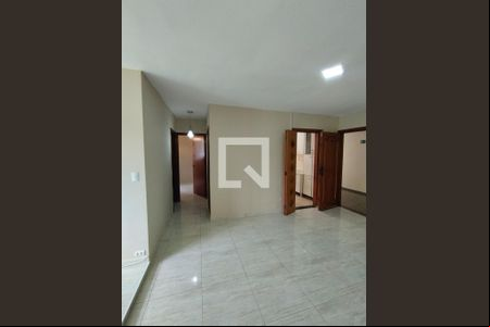 Sala de apartamento para alugar com 2 quartos, 68m² em Jardim Patente, São Paulo