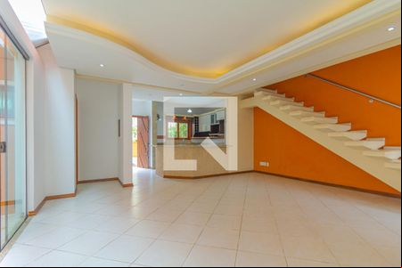 Sala de casa para alugar com 3 quartos, 247m² em Marechal Rondon, Canoas