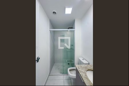 Banheiro de kitnet/studio para alugar com 1 quarto, 21m² em Belenzinho, São Paulo