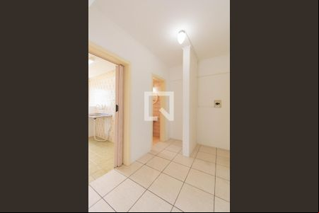Corredor de kitnet/studio para alugar com 1 quarto, 35m² em Centro, Canoas