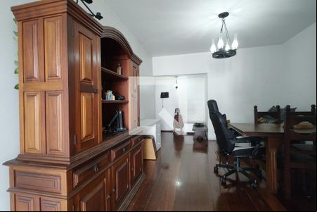 Sala de apartamento para alugar com 2 quartos, 74m² em Tanque, Rio de Janeiro