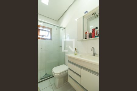 Banheiro da Suíte de casa de condomínio à venda com 3 quartos, 140m² em o das Pedras, Porto Alegre