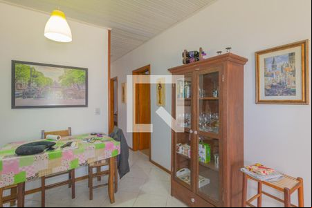 Sala de casa à venda com 3 quartos, 85m² em São José, Canoas
