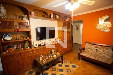 SALA de casa à venda com 3 quartos, 150m² em Conjunto Residencial Santa Terezinha, São Paulo