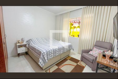 Quarto de casa à venda com 5 quartos, 165m² em Santa Efigênia, Belo Horizonte