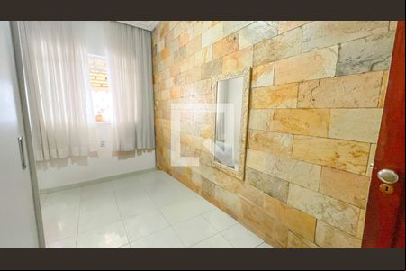 Sala de casa à venda com 5 quartos, 165m² em Santa Efigênia, Belo Horizonte