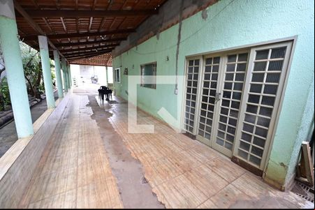 Casa para alugar com 4 quartos, 150m² em Jardim Curitiba, Goiânia