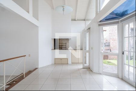 Sala de casa para alugar com 3 quartos, 247m² em Jardim Isabel, Porto Alegre