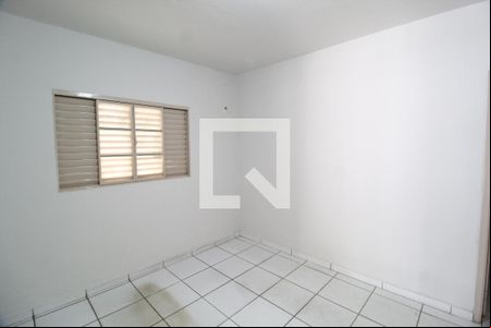 Sala de casa para alugar com 6 quartos, 250m² em Santa Mônica, Uberlândia