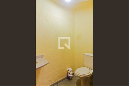 Lavabo de casa para alugar com 3 quartos, 397m² em Santa Teresinha, São Paulo
