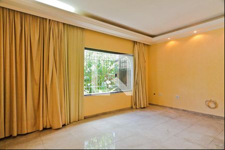 Sala de casa para alugar com 3 quartos, 397m² em Santa Teresinha, São Paulo
