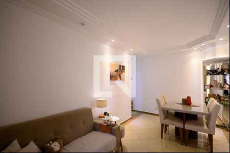 Sala de apartamento à venda com 3 quartos, 67m² em Jardim Santa Emilia, São Paulo