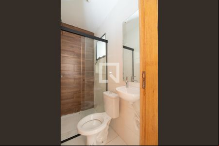 Banheiro de apartamento à venda com 1 quarto, 28m² em Penha de França, São Paulo
