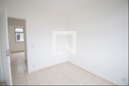 Quarto 2 de apartamento para alugar com 2 quartos, 80m² em Brasilândia, São Gonçalo
