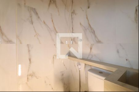 Banheiro de kitnet/studio para alugar com 1 quarto, 35m² em Vila Romana, São Paulo