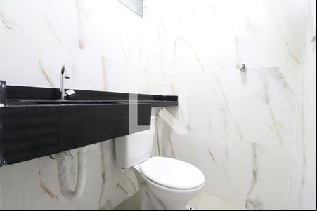 Banheiro de kitnet/studio para alugar com 1 quarto, 35m² em Vila Romana, São Paulo