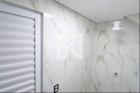 Banheiro de kitnet/studio para alugar com 1 quarto, 35m² em Vila Romana, São Paulo