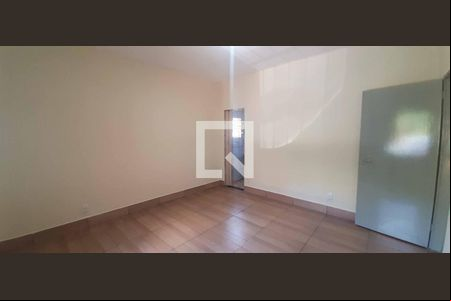 Casa para alugar com 3 quartos, 250m² em Pestana, Osasco