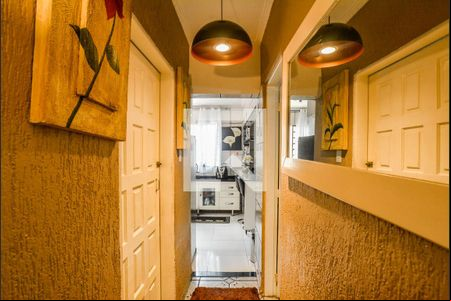 Corredor de casa para alugar com 2 quartos, 111m² em Jardim Utinga, Santo André