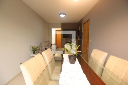 Sala de apartamento à venda com 3 quartos, 80m² em Calafate, Belo Horizonte