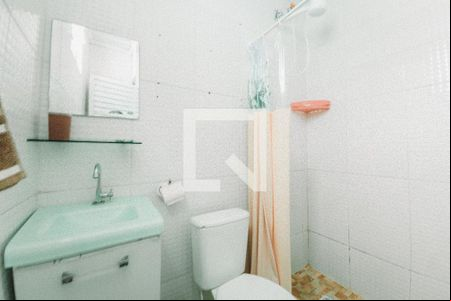Banheiro de casa para alugar com 1 quarto, 42m² em Stella Maris, Salvador