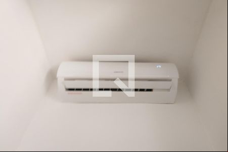 Ar condicionado sala de casa para alugar com 1 quarto, 33m² em Stella Maris, Salvador