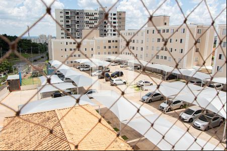 VISTA DA SALA de apartamento para alugar com 2 quartos, 45m² em Vila 31 de Março, Campinas