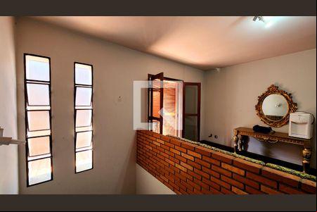 Sala de TV de casa para alugar com 4 quartos, 320m² em Vila Progresso, Jundiaí