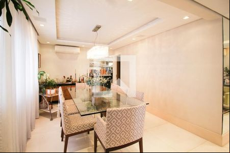 Sala de Jantar de apartamento à venda com 4 quartos, 213m² em Jardim Europa, São Paulo