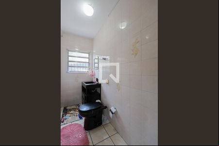 Lavabo de casa para alugar com 3 quartos, 298m² em Vila Roque, São Paulo