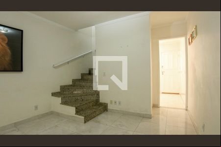 Sala de casa de condomínio à venda com 2 quartos, 78m² em Vila Santa Clara, São Paulo