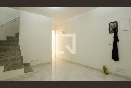 Sala de casa de condomínio à venda com 2 quartos, 78m² em Vila Santa Clara, São Paulo