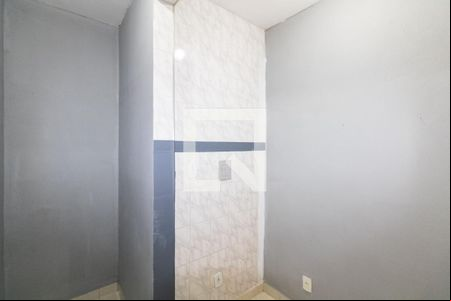Quarto 1 de casa de condomínio para alugar com 2 quartos, 40m² em Inhoaíba, Rio de Janeiro
