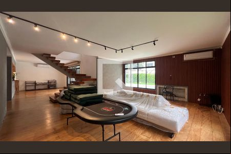 Sala de casa à venda com 5 quartos, 520m² em Alto de Pinheiros, São Paulo