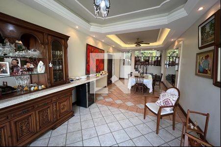 Sala de casa à venda com 5 quartos, 628m² em Jardim Guanabara, Rio de Janeiro