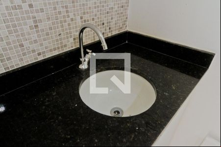 Lavabo de casa de condomínio à venda com 2 quartos, 65m² em Vila Mangalot, São Paulo