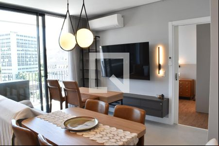 Sala de apartamento para alugar com 1 quarto, 55m² em Centro, Curitiba
